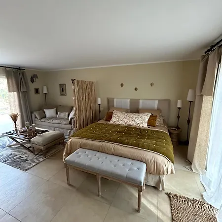 Guest house A L'ombre Des Pins *