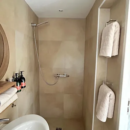 Pensionat A L'ombre Des Pins *