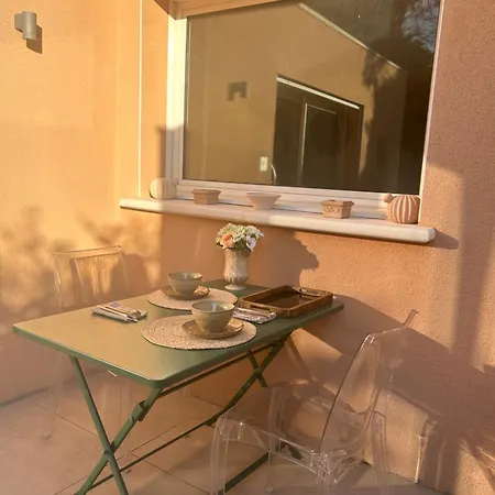 A L'ombre Des Pins Guest house Nimes