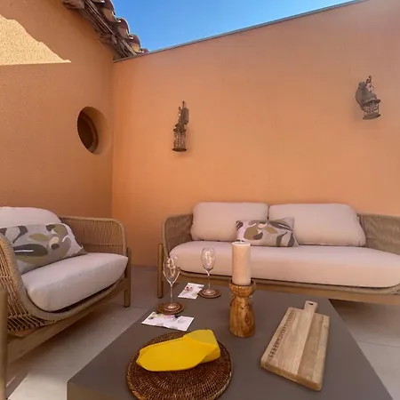 A L'ombre Des Pins Guest house *
