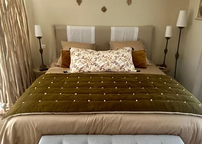 A L'ombre Des Pins Maison d'hôtes Nîmes