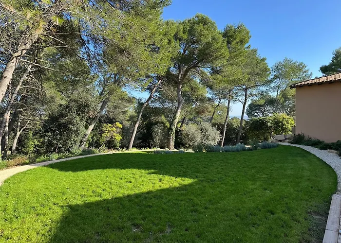 A L'ombre Des Pins Maison d'hôtes