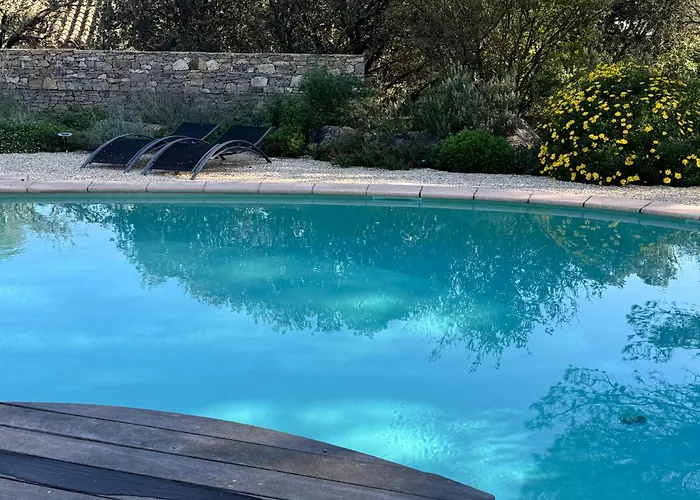 A L'ombre Des Pins *